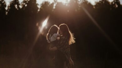 A single mother’s struggle for survival and her daughter’s dreams