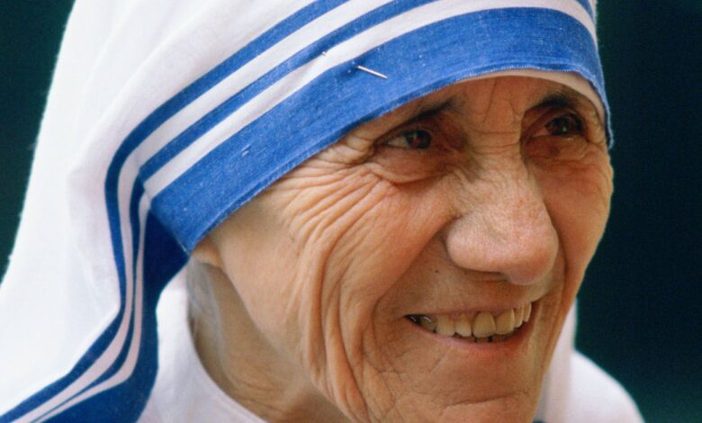 Mother Teresa | Of Calcutta, Born, Died, Real Name, Nationality, & Facts